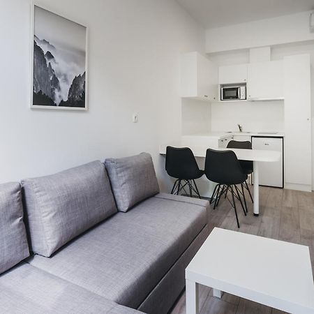 Mika Apartment And Studios Загреб Екстериор снимка