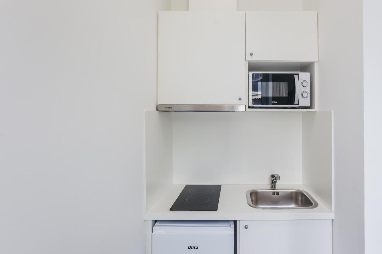 Mika Apartment And Studios Загреб Екстериор снимка